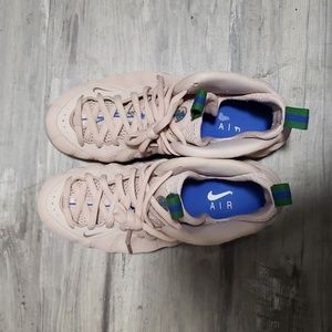 Womens Nike foamposite (Nude) size 9.5 Mens 8